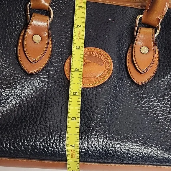 Dooney & Bourke Vintage Navy Blue and Tan Quality Leather Satchel Doctors Bag - Picture 13 of 15